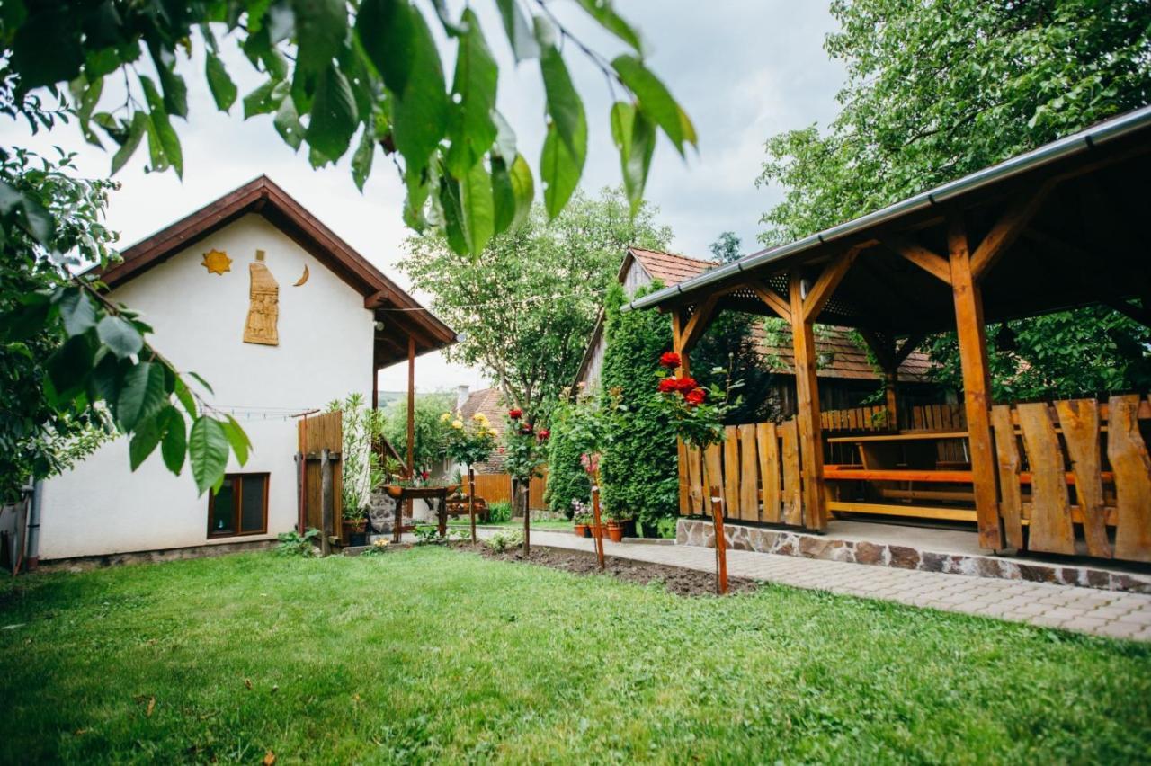 Gyongyvirag Panzio Hotel Lupeni  Exterior foto